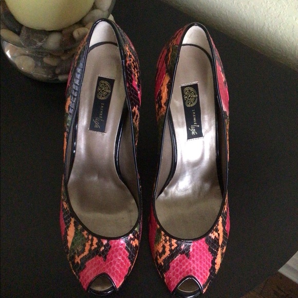 J. Renee Luxe Christiana snakeskin pumps - Picture 5 of 14